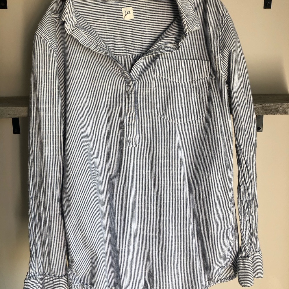 Gap Blue & White Stripe Button Up